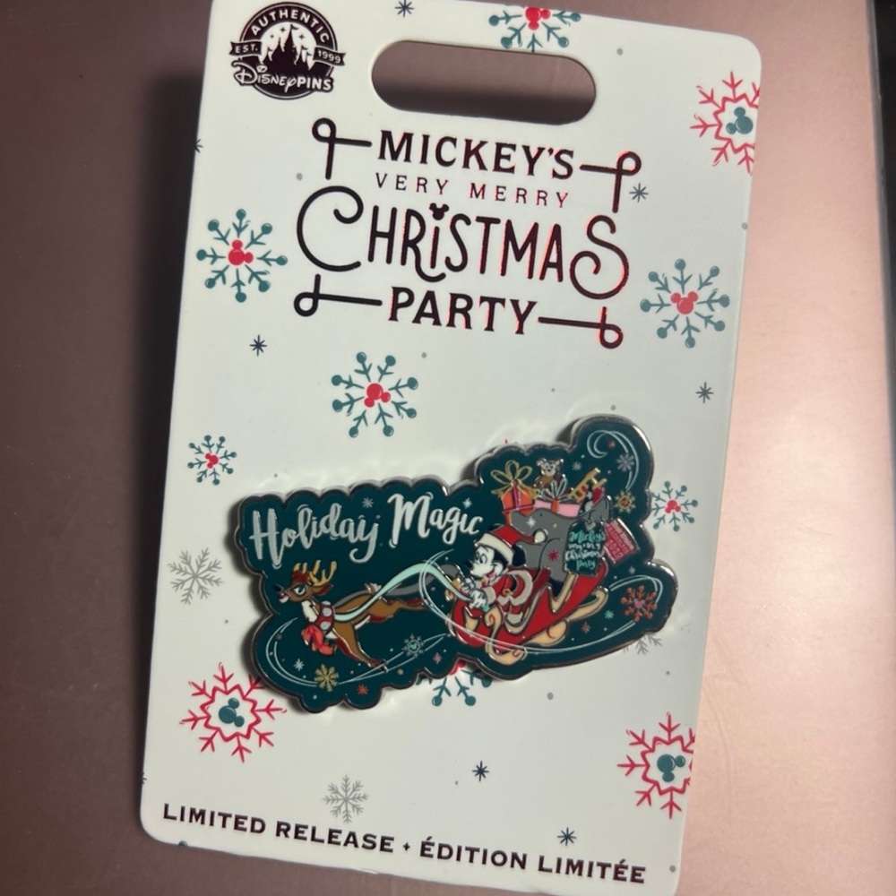 Mickey’s Very Merry Christmas Party 2023 Passholder Pin.
